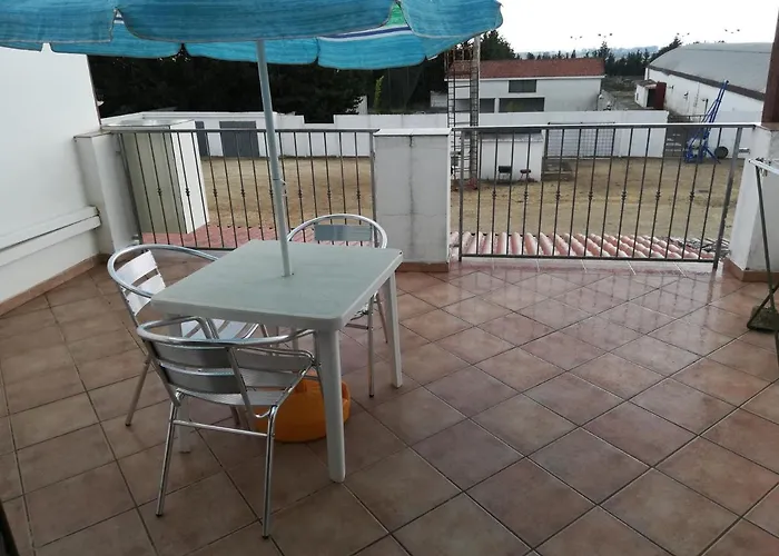 农家乐 阿格瑞斯莫提酒店 *