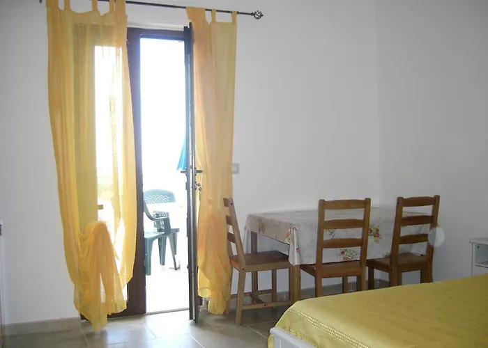 阿格瑞斯莫提酒店 *